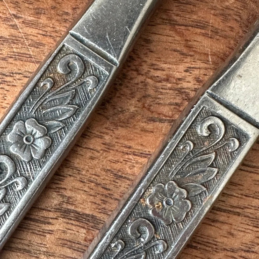 Stainless Knife Set Floral Design Flatware Butter Knives Vintage Kitchen MCM